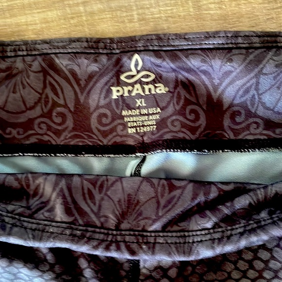 Prana Workout Pants - Picture 4 of 4